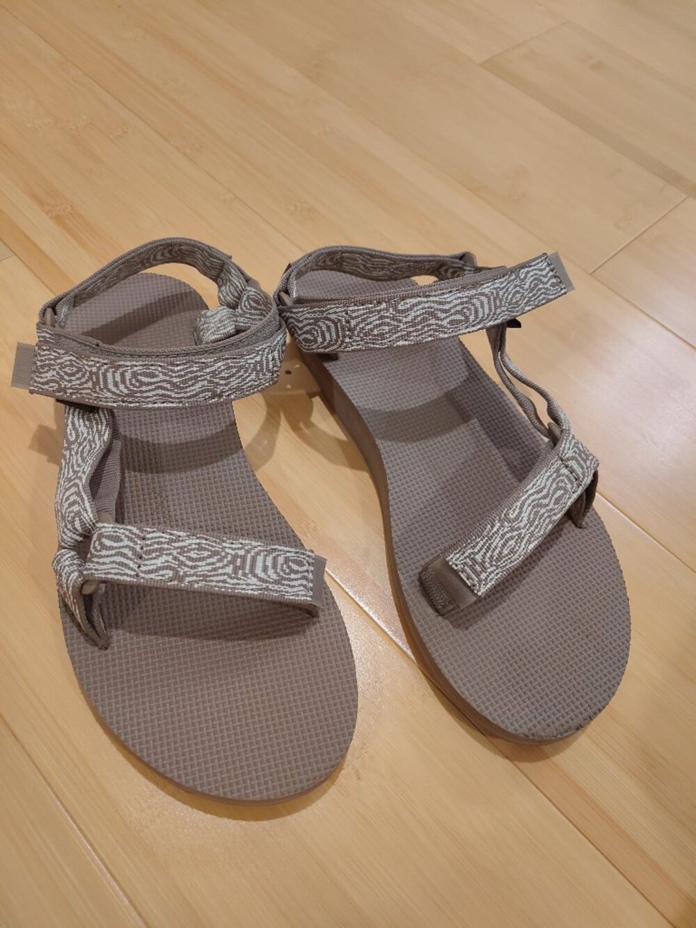 Teva Size 9